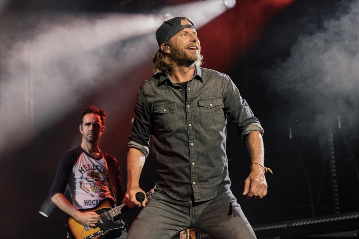 Review Dierks Bentley Brings 'Gravel & Gold' to Pine Knob