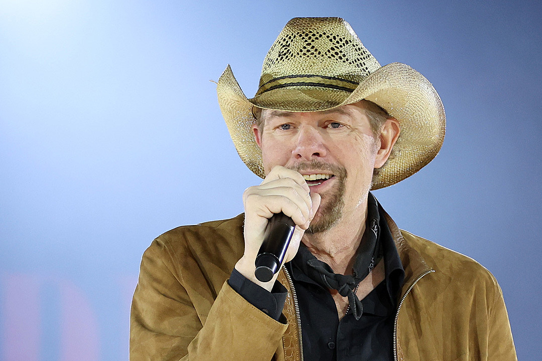 Watch Toby Keith Return to the Stage With 'Made in America'