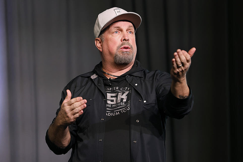 Garth Brooks Isn't Banning Bud Light From His Nashville Bar