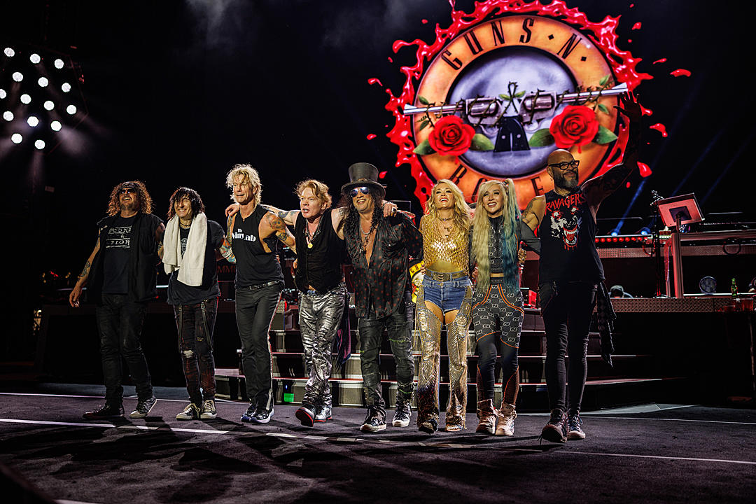 attachment-Carrie Underwood with GNR