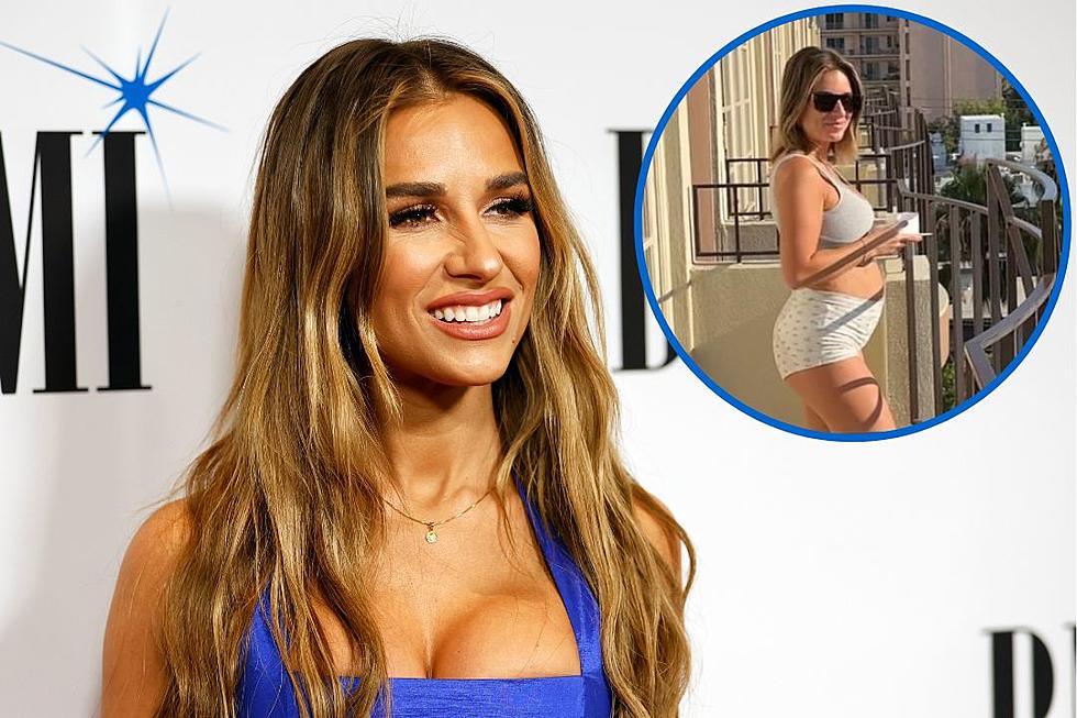 Pregnant Jessie James Decker's Massive Problem W/ Breast Implants