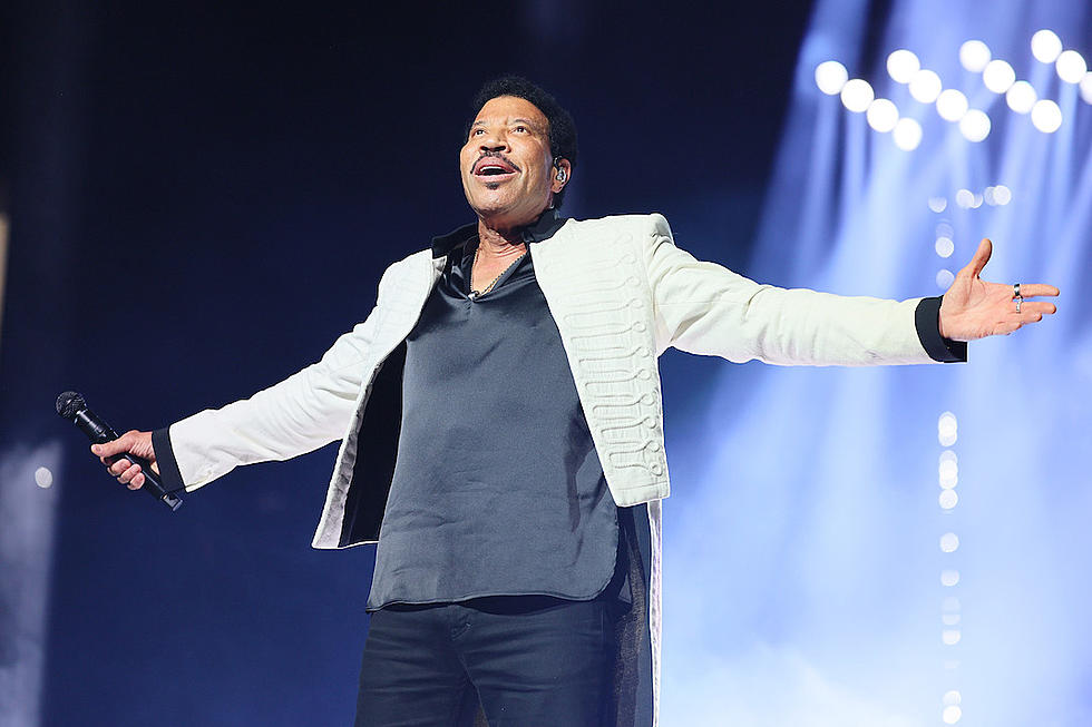 Fans Irate After Lionel Richie Cancels New York Show an Hour After Start Time