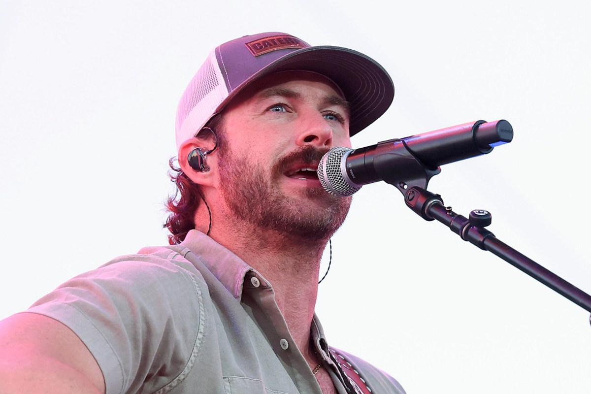 Riley Green Announces New Album, 'Ain't My Last Rodeo'