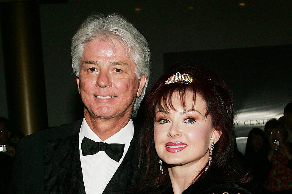 Naomi Judd&#8217;s Husband Sold Their Tennessee Farm Following Her Death: &#8216;I Couldn&#8217;t Be There&#8217;