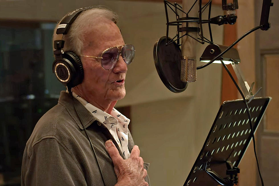 Pat Boone Teams With Crystal Gayle for Emotional New Video