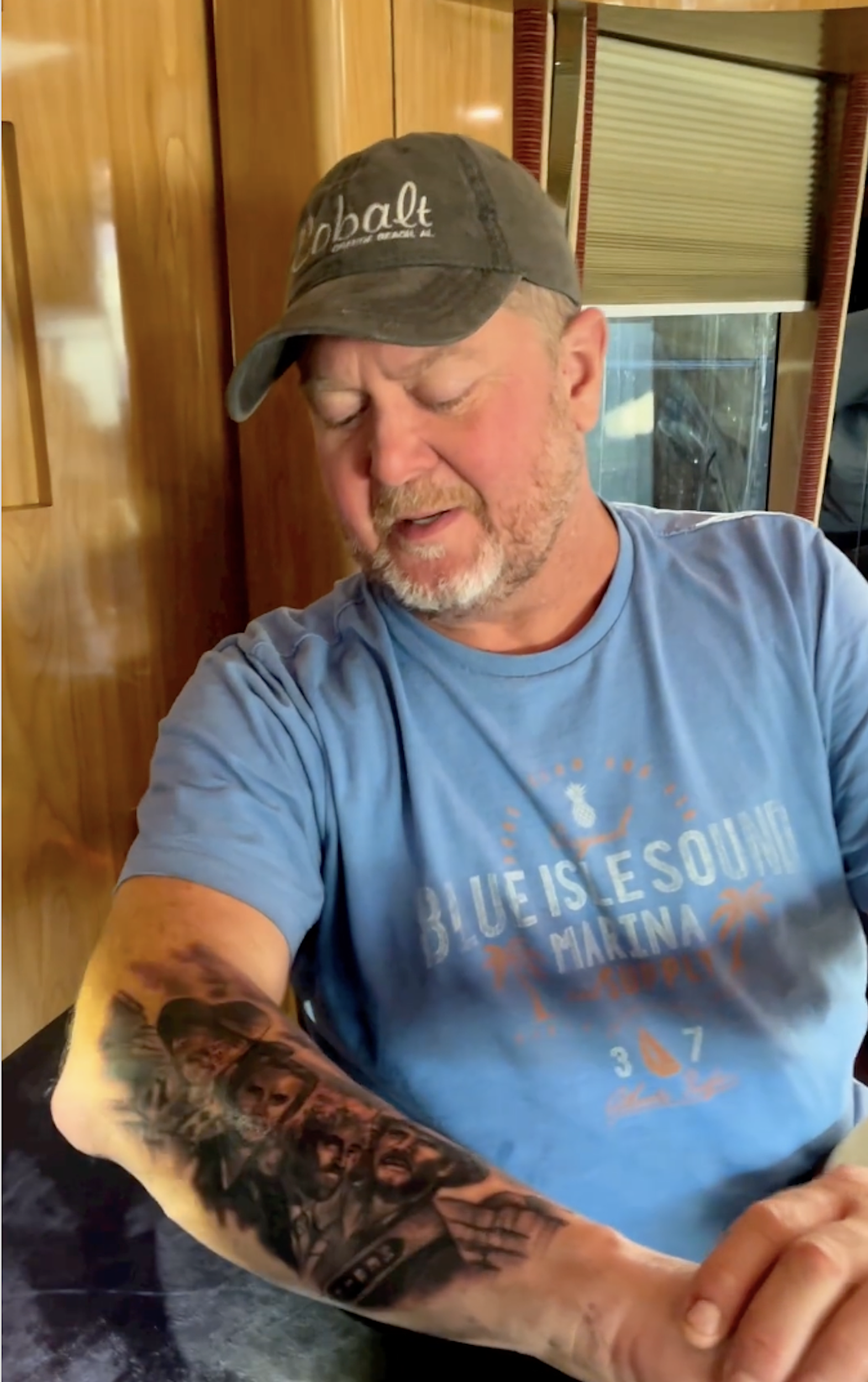 Man travels country, asking strangers to get tattoos with him