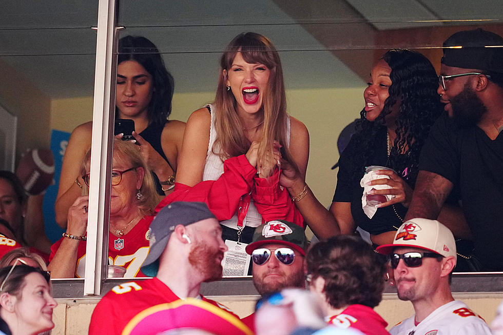 Taylor Swift's Reaction to Kelce's Touchdown Is Confirmation 