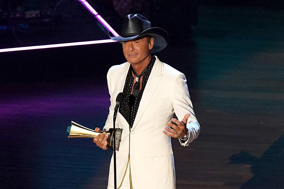 Tim McGraw With Emotion as He Accepts ACM Icon Award
