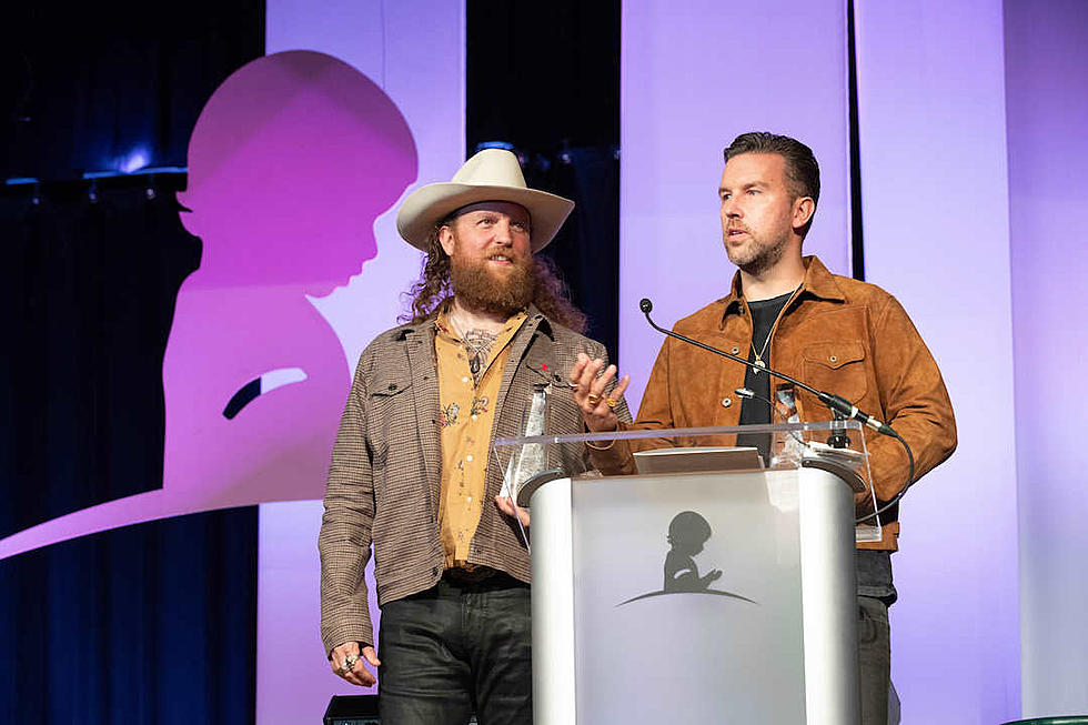 Brothers Osborne Receive the 2023 St. Jude Angels Among Us Award [Pictures]