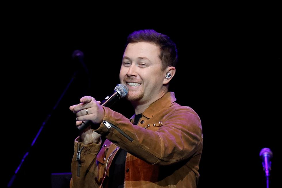 Scotty McCreery Drops Delightful ‘Feel Like the Holidays'