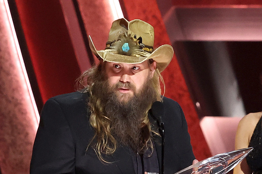 Chris Stapleton Reveals a Devastating Loss at the 2023 CMAs WKKY