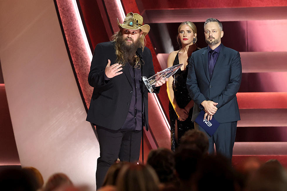 Chris Stapleton ‘Shocked’ to Win CMA Male Vocalist of the Year