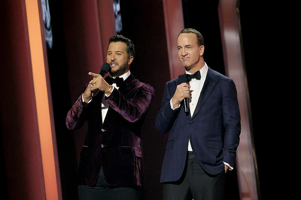 CMAs Host Peyton Manning Reveals the Country Star He Can&#8217;t Wait to Meet