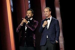 CMAs Host Peyton Manning Reveals the Country Star He Can’t Wait...