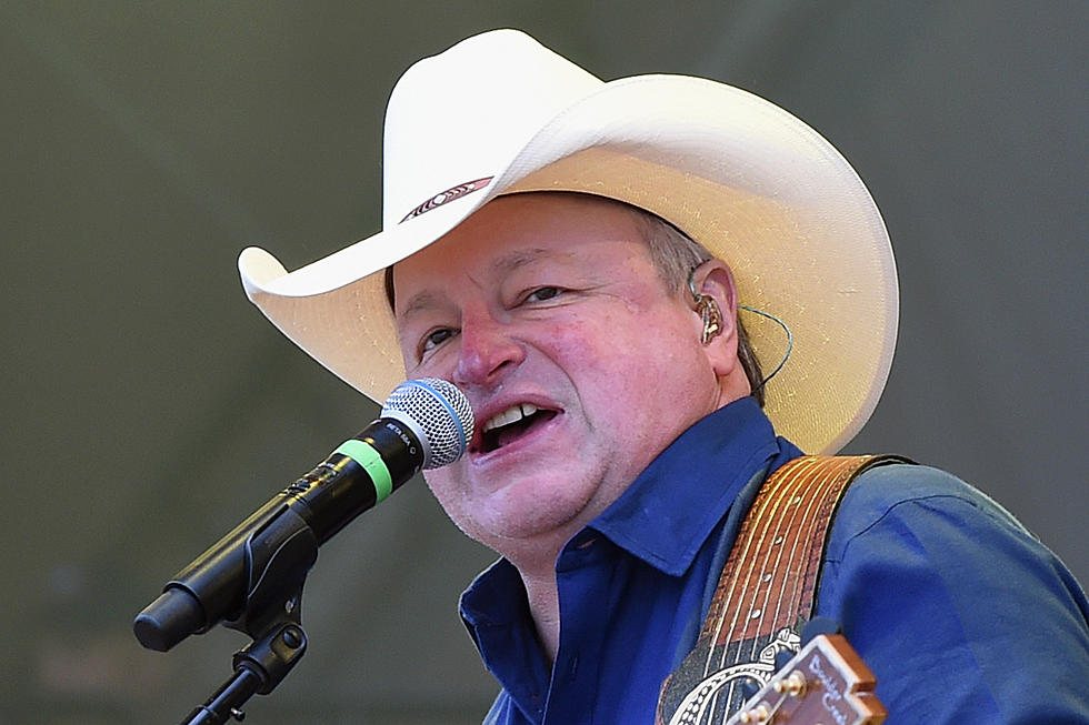 Update: Mark Chesnutt Hospitalized