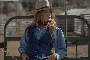 Lainey Wilson Celebrates Cowgirls in New Wrangler Commercial...