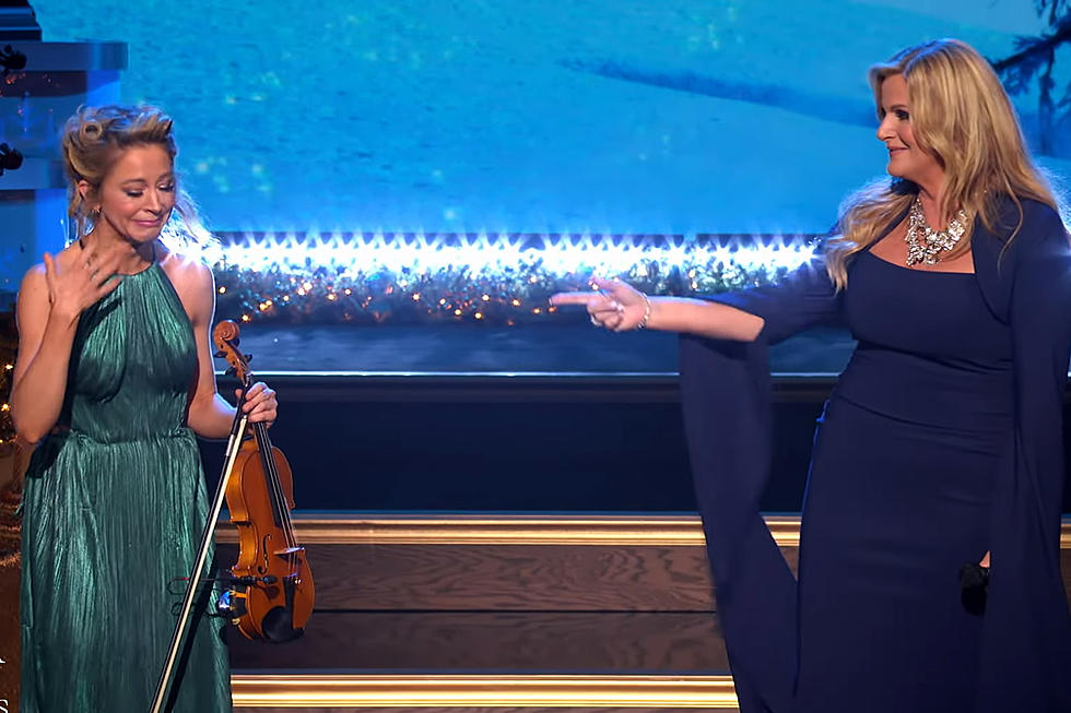 &#8216;CMA Country Christmas&#8217; 2023: See the Highlight Performances + Pictures