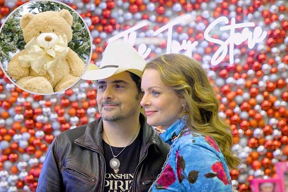 Brad Paisley's Free Grocery Store Is Bringing Holiday Magic