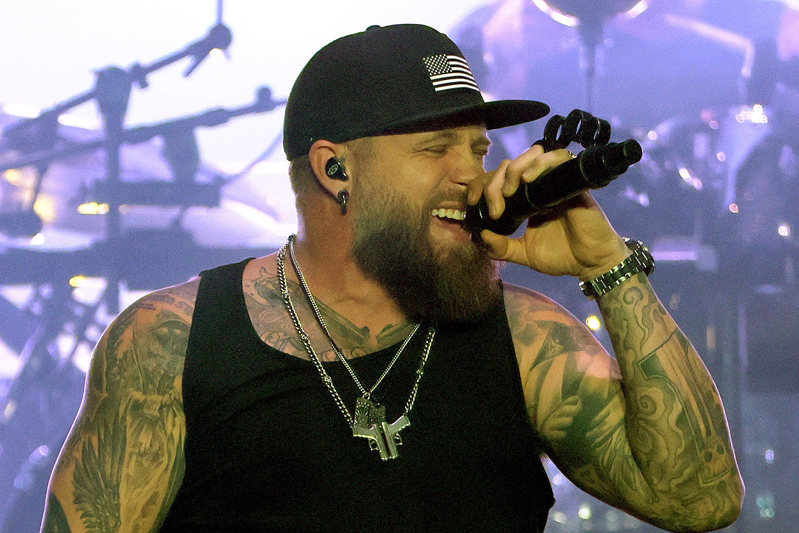 Brantley Gilbert Announces Off the Rails 2024 Tour WKKY Country 104.7