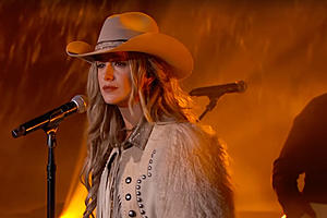 Lainey Wilson Brings Rugged ‘Wildflowers + Wild Horses’ to ‘Kimmel’...