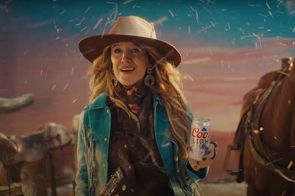 WATCH: Lainey Wilson's Super Bowl Ad for Coors Light Is Here