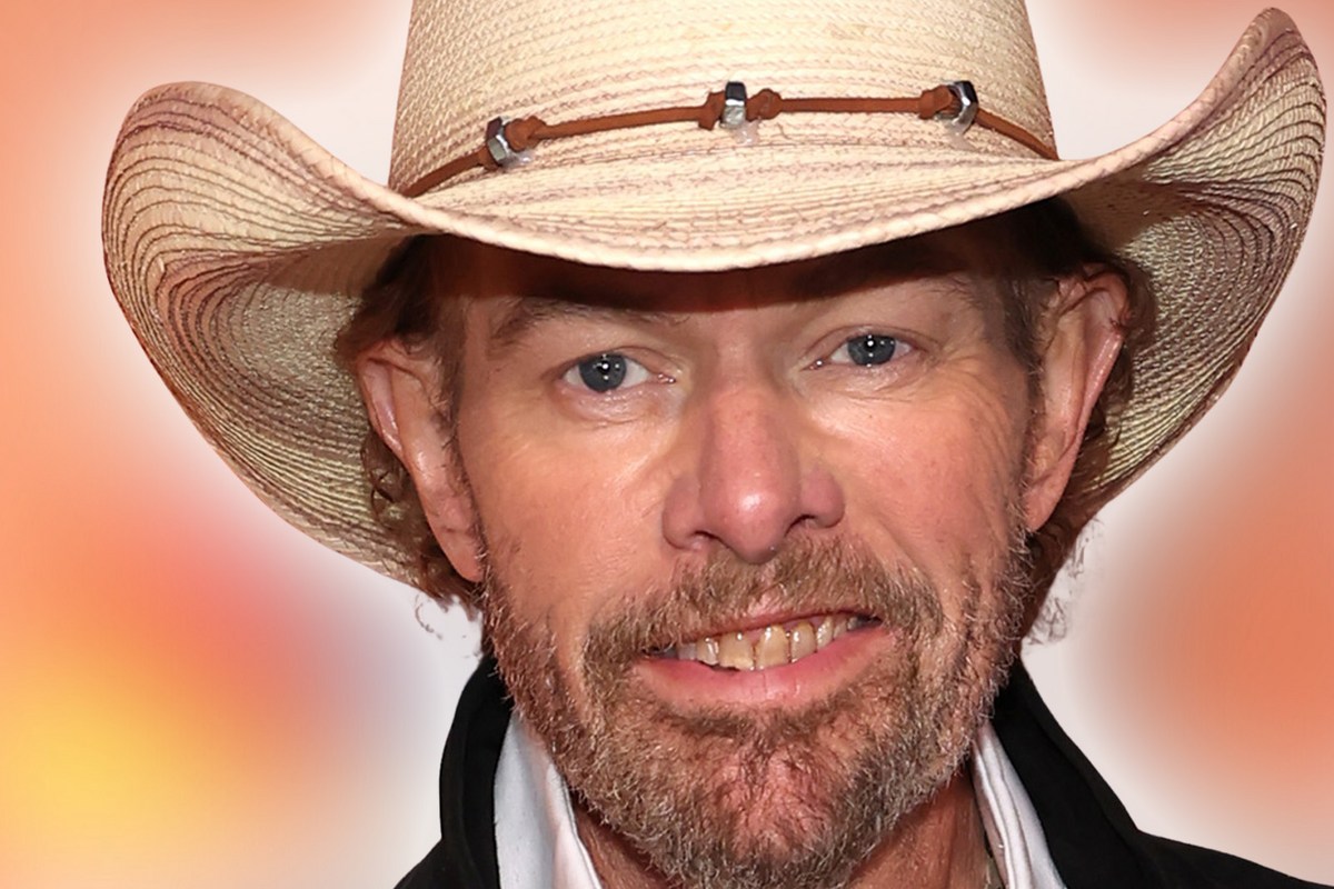 13 Stunning Truths About Toby Keith's Life, Family + Music