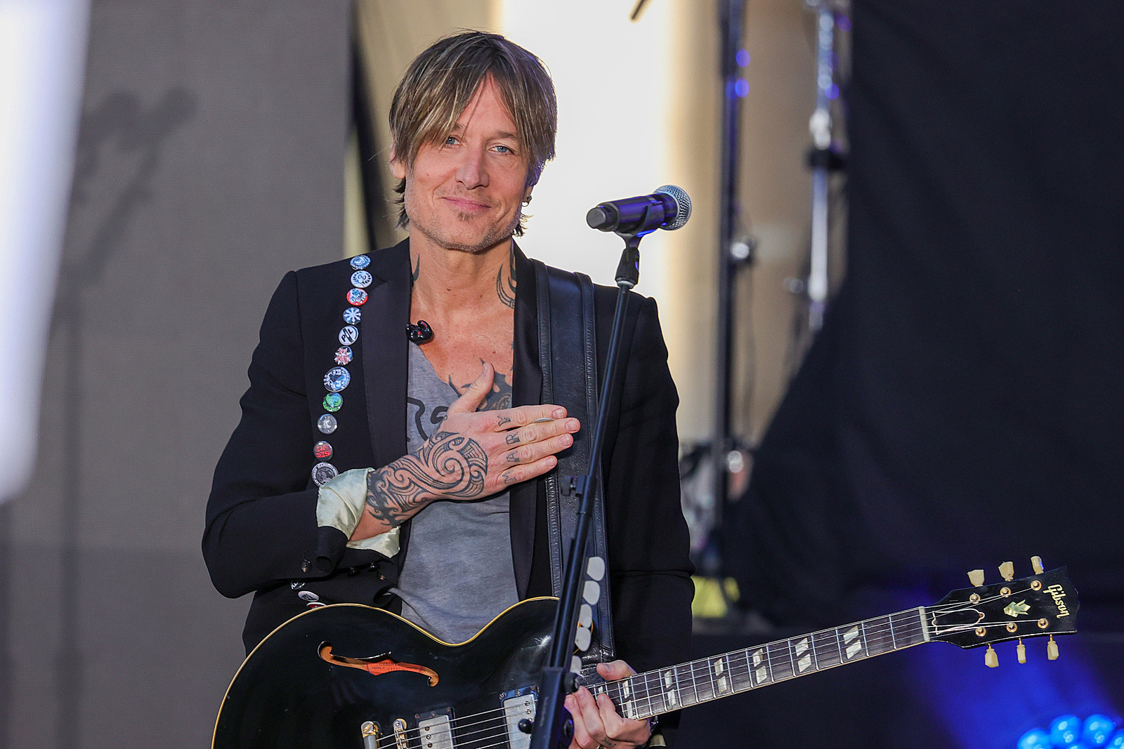 Keith Urban Drops Electrifying Life Anthem, ‘Straight Line’
