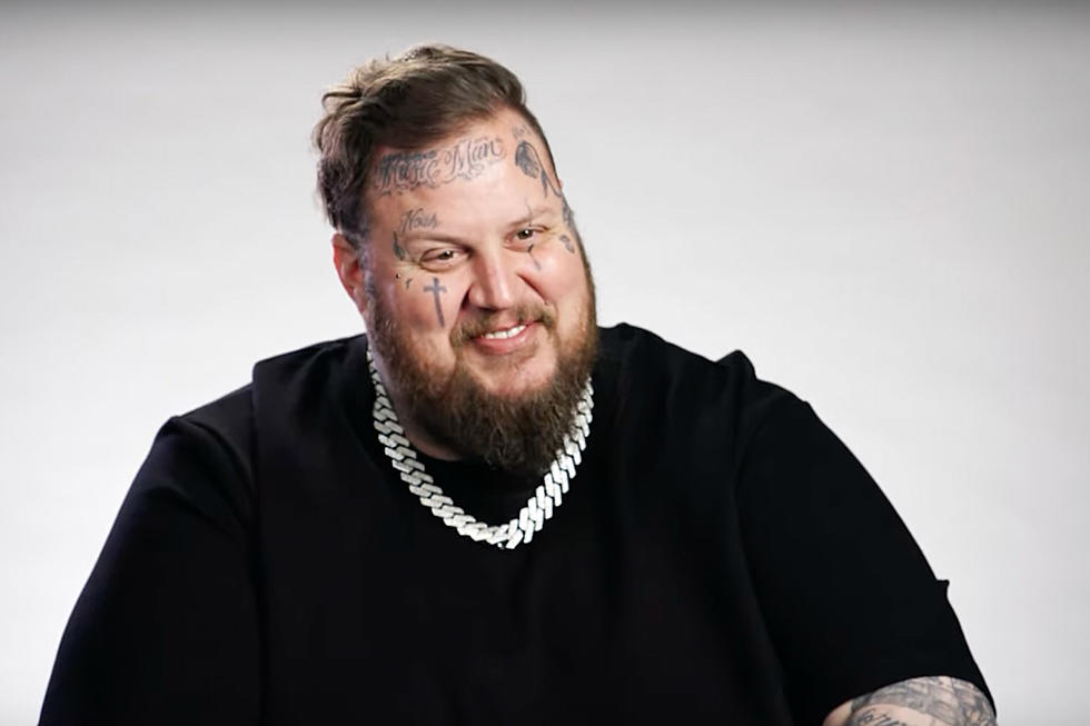 The Hilarious Story Behind Jelly Roll&#8217;s Misspelled Neck Tattoo [Watch]