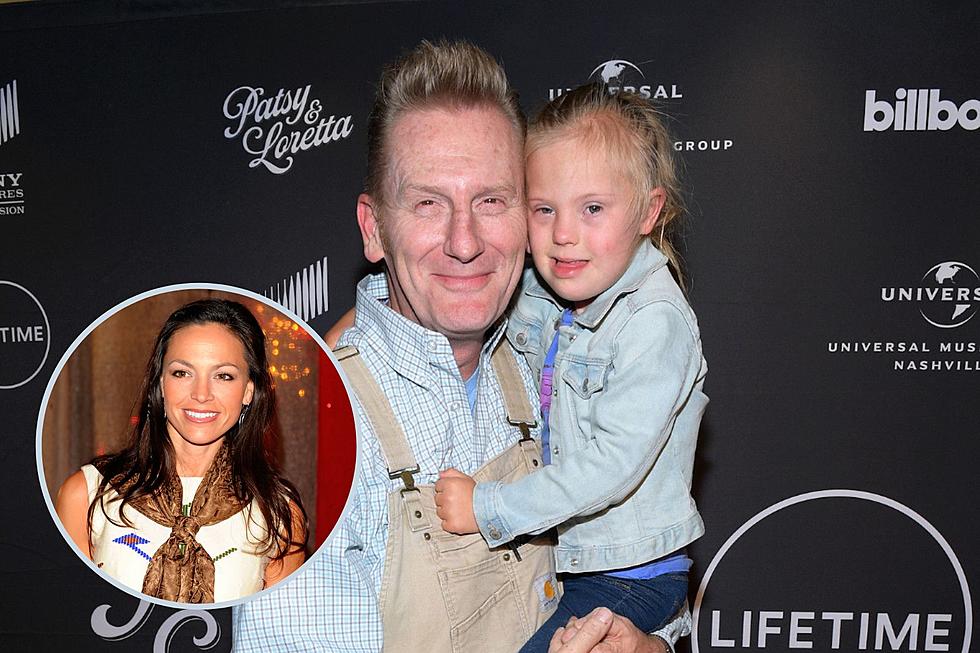 Rory Feek’s Daughter Spends a Tender Moment at Her Late Mom’s Grave [Picture]