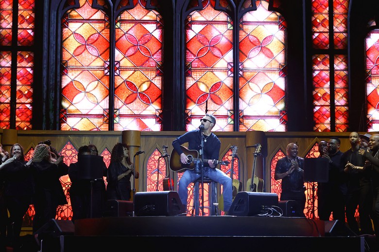 Eric Church Takes Fans to Church on 2024 Stagecoach Festival Day 1 [Pictures]