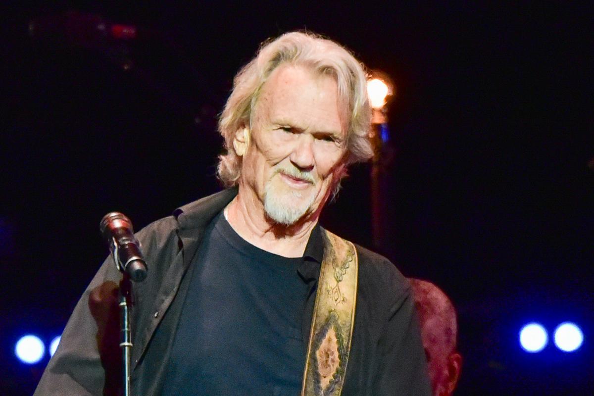 See the Setlist From Kris Kristofferson’s Final Concert