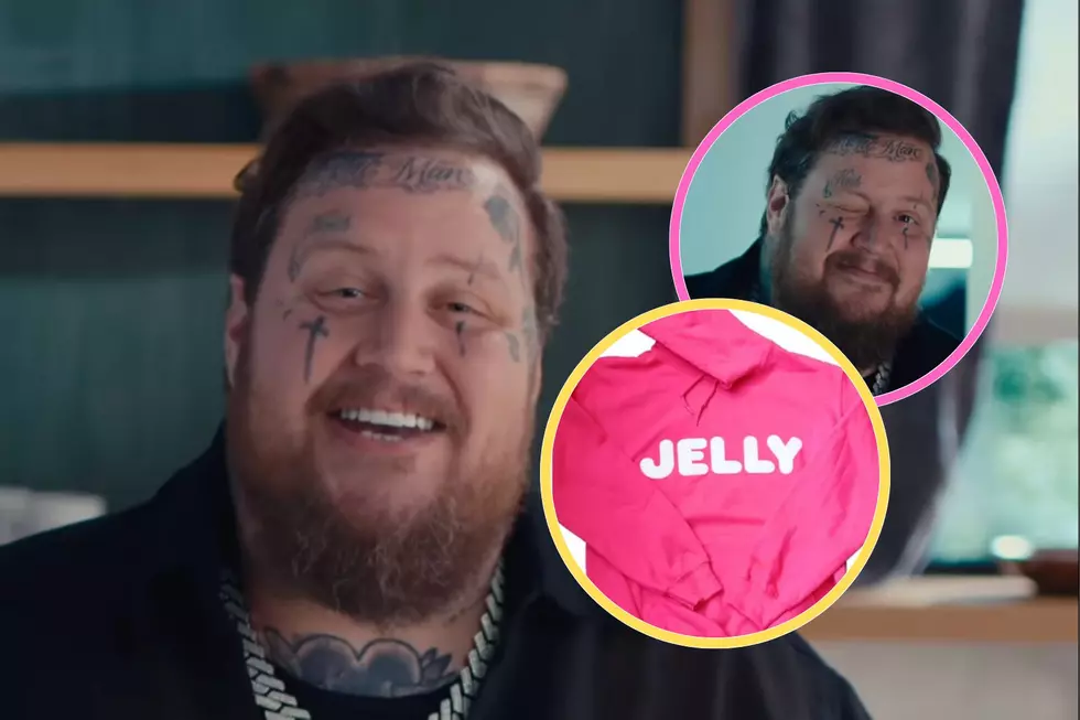 Jelly Roll Announces Sweet New Collab With Dunkin’ Donuts — Check Out This Hoodie!