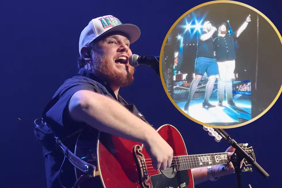 Luke Combs’ Fantasy Football League Losers Join Him Onstage [Watch]