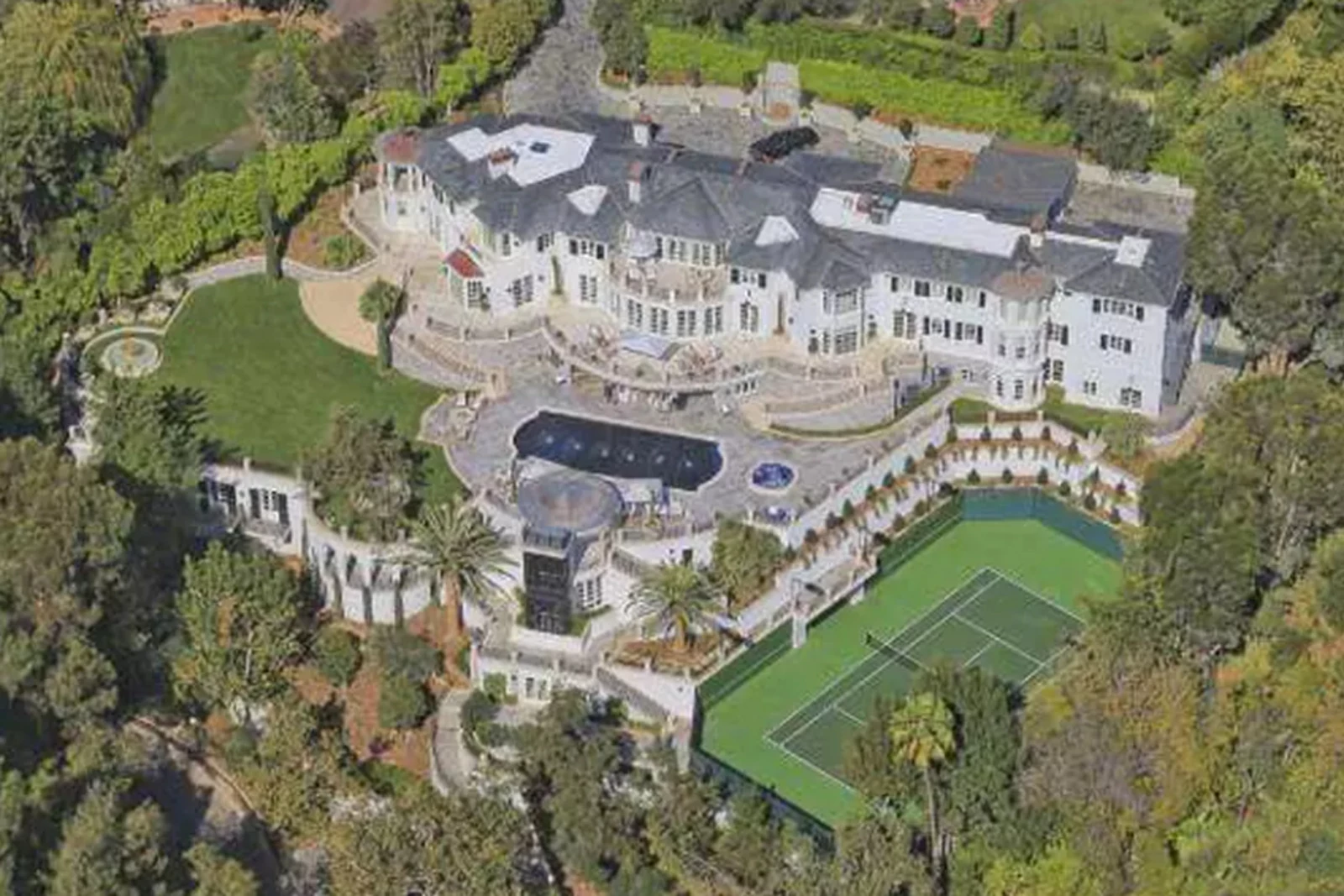 See Inside Country Music’s Most Expensive Home [Pictures]