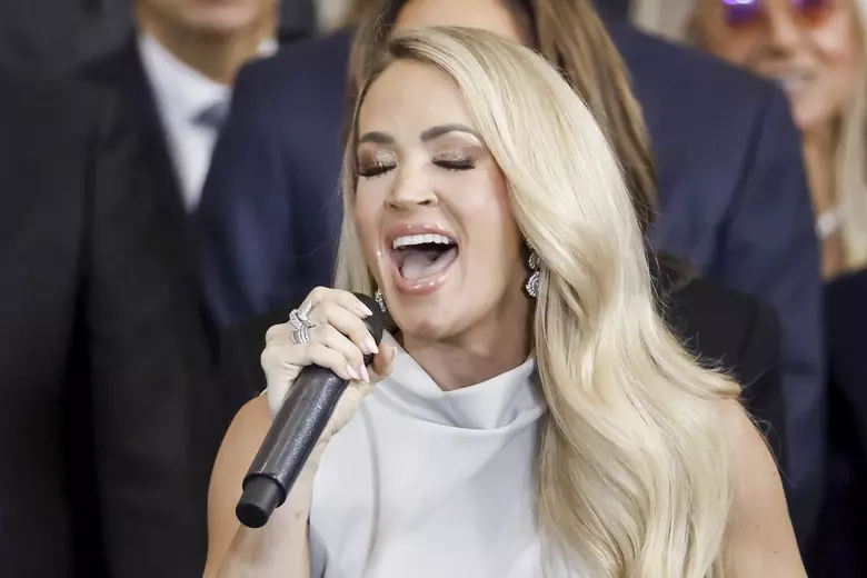 Watch Carrie Underwood Tell Inauguration Director, 'I Got This'