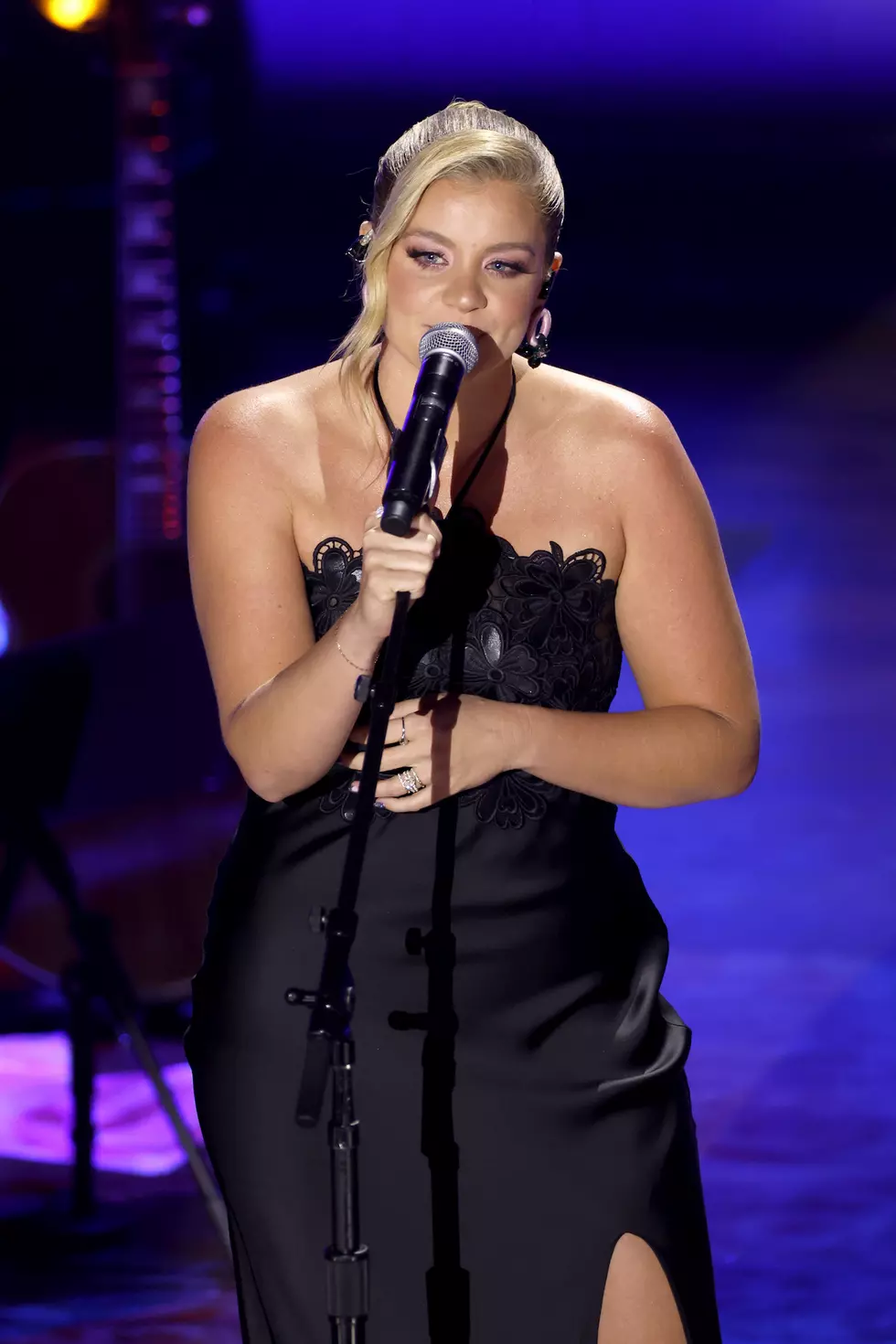 Babys Here! Lauren Alaina + Cam Arnold