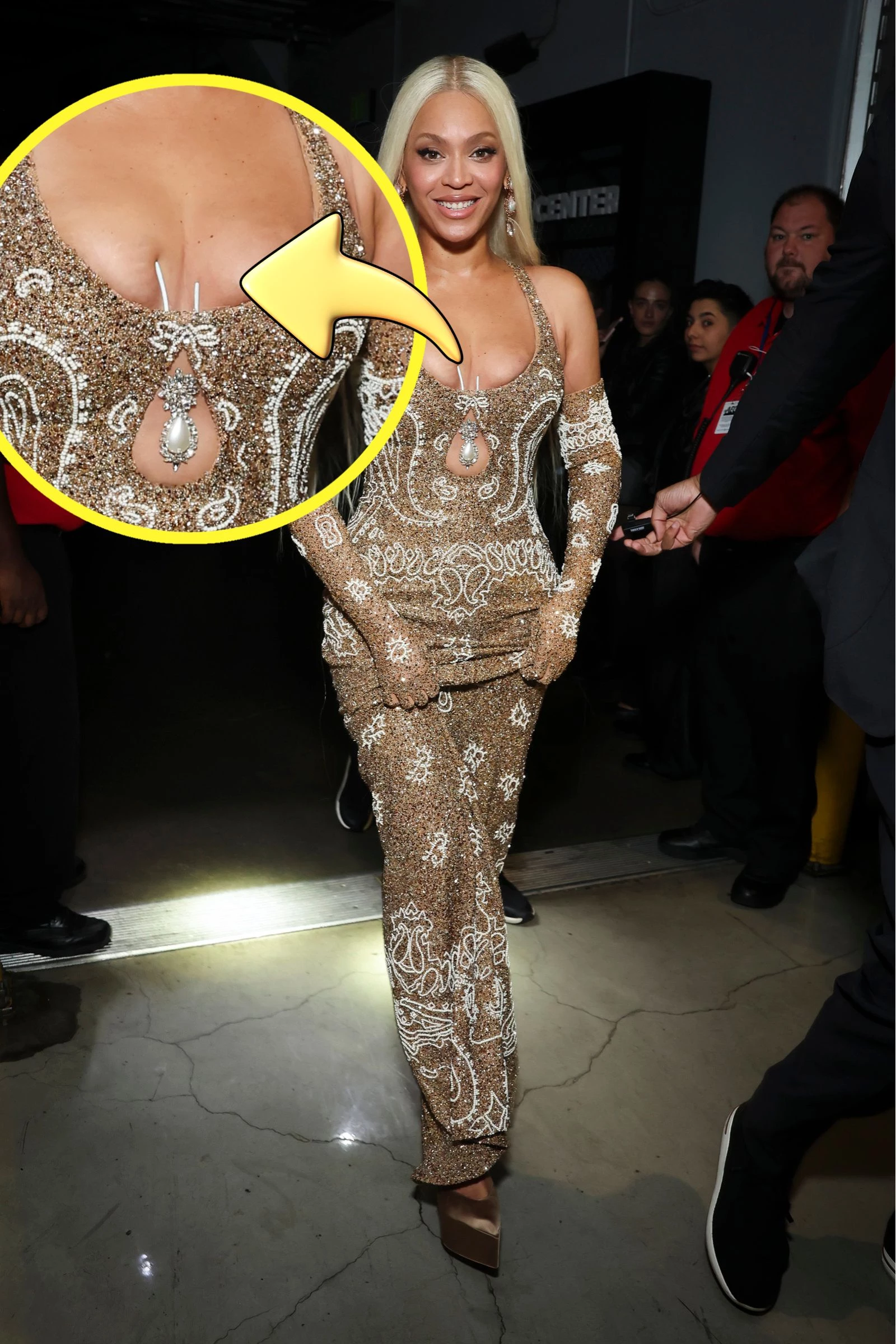 beyonce pink dress malfunction Beyonc's dancer saves her from wardrobe malfunction during 'Renaissance' tour