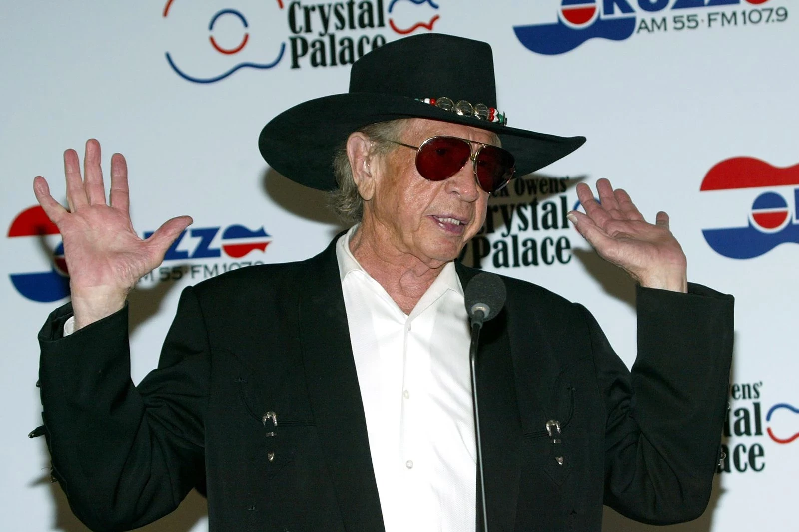 Buck Owens’ Crystal Palace in Bakersfield Closing After 28 Years