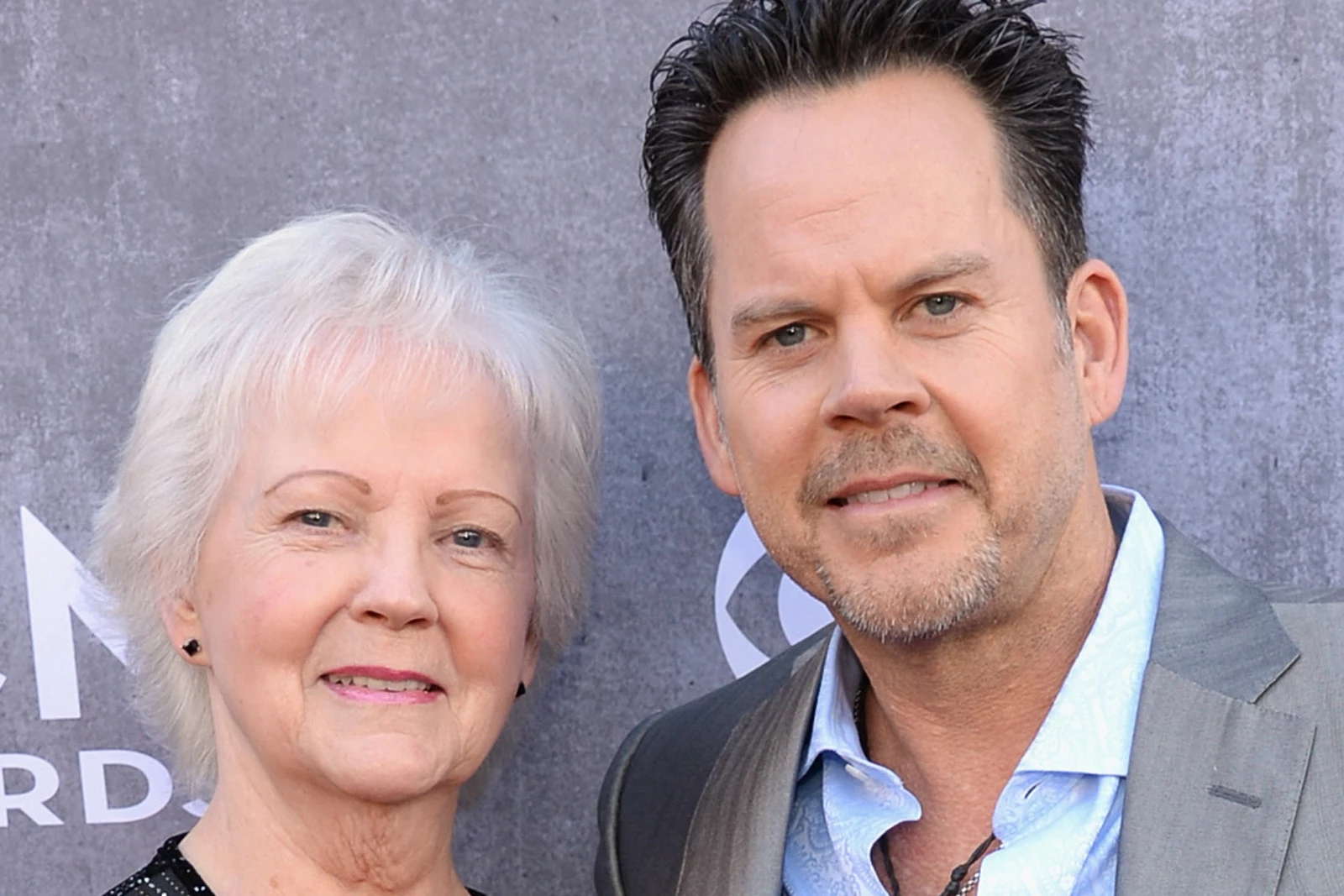 Gary Allan: ‘We Will Miss You Dearly, Mama Mary’