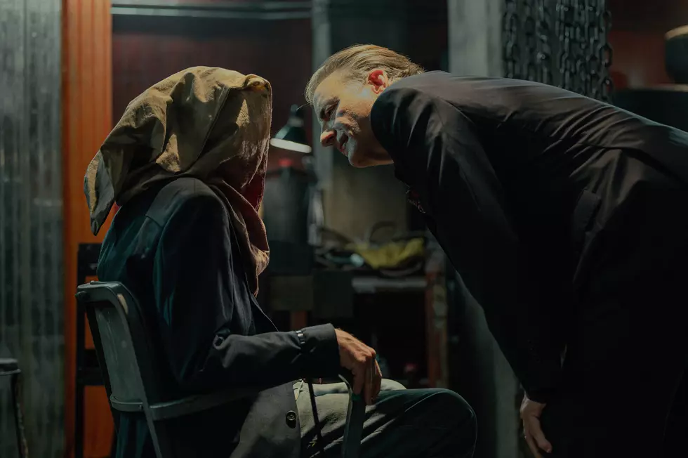 That really was Billy Bob Thornton in the bag during the S1 finale