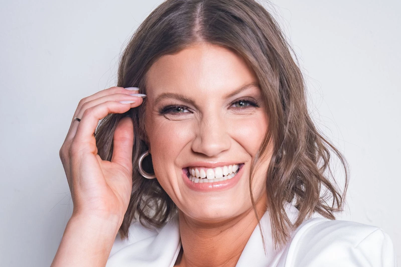 Pregnant Country DJ's Water Breaks On Air