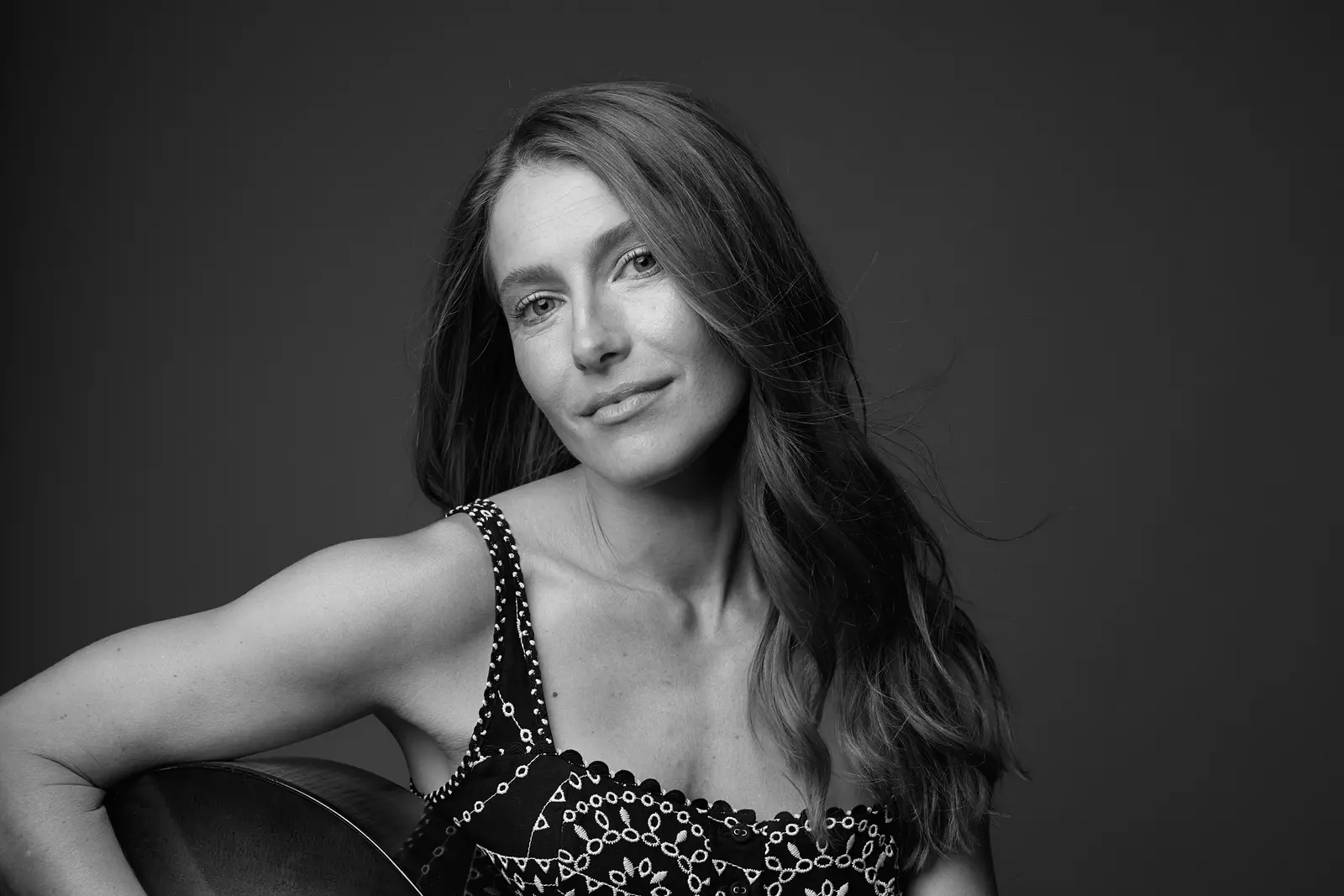 Caroline Jones Plots Deeply Personal New Album, 'Good Omen'