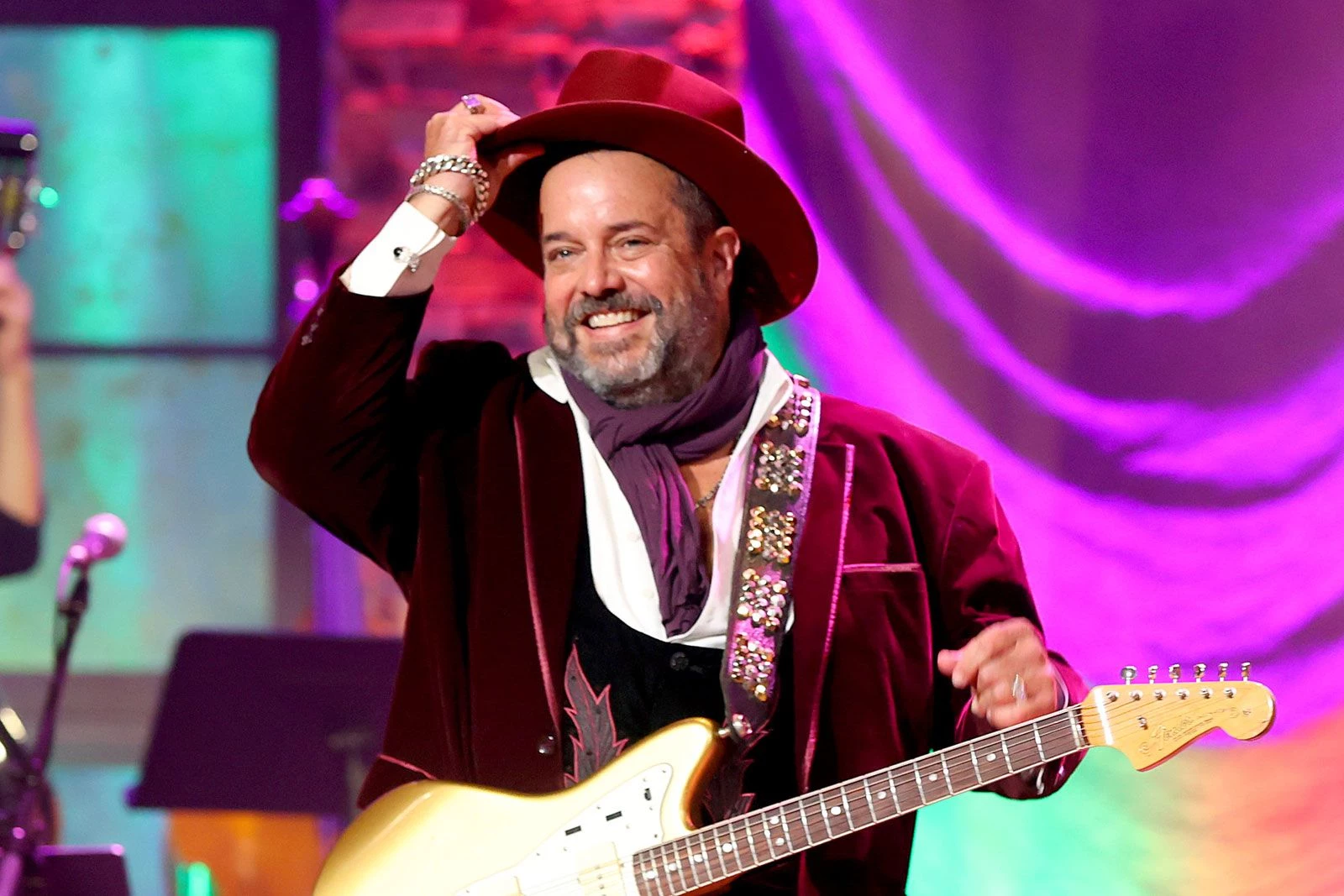 The Mavericks to Honor Ailing Singer Raul Malo With Ryman Shows