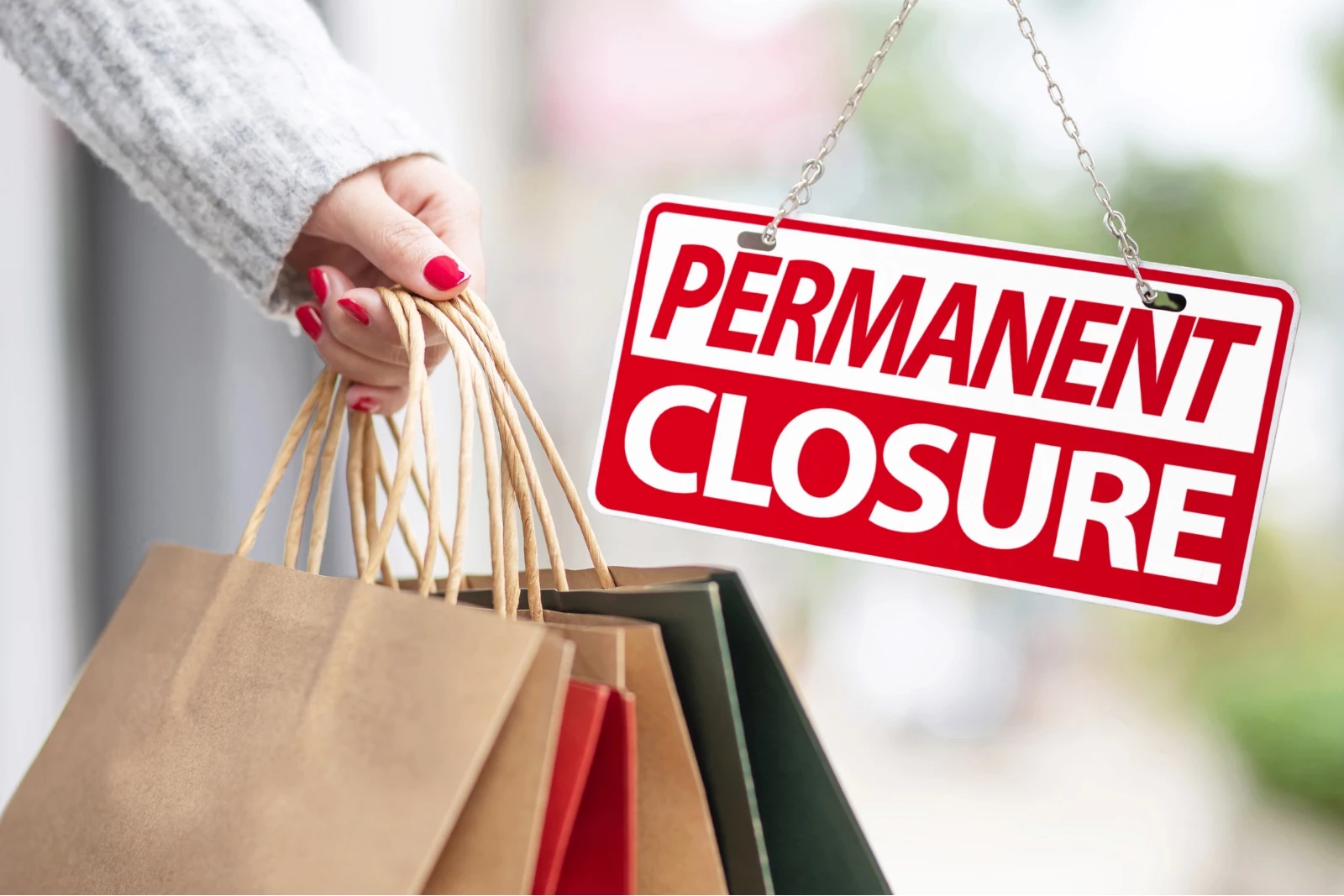 Saks Off 5th to Close Locations Across the U.S.