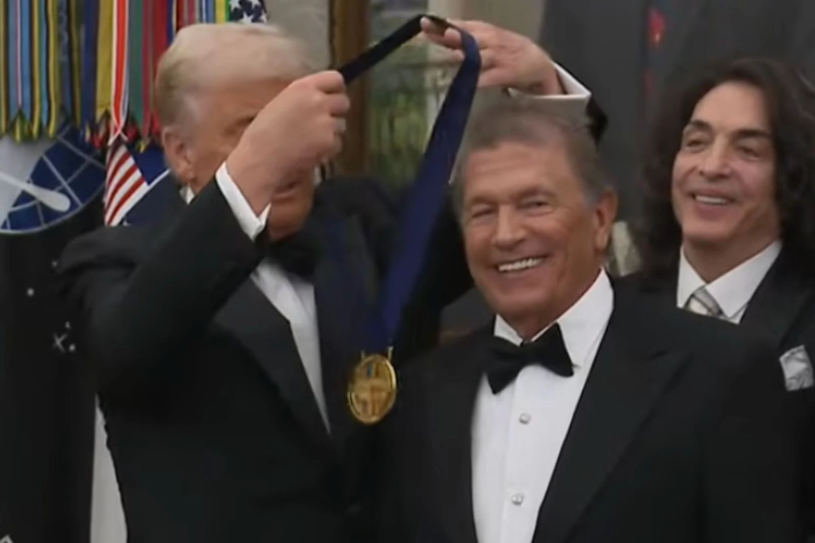 George Strait Receives Kennedy Center Medal From Pres. Trump