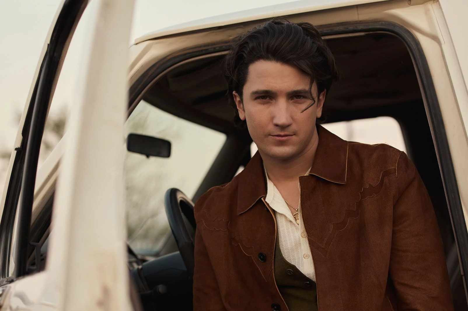 RISERS: Drake Milligan Is Bringing Classic Swagger Back