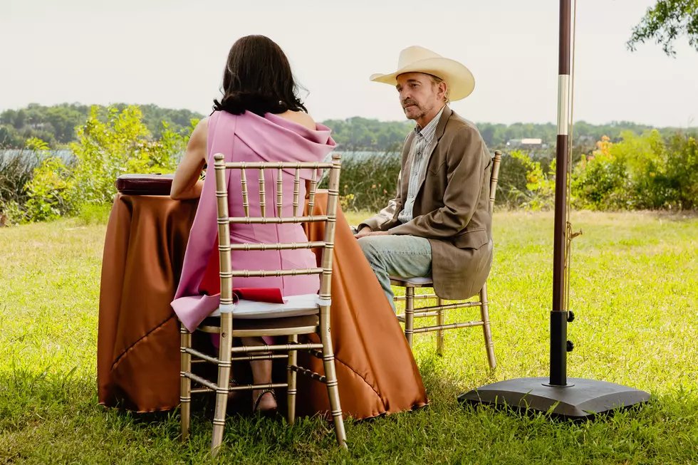 A strange spot for lunch