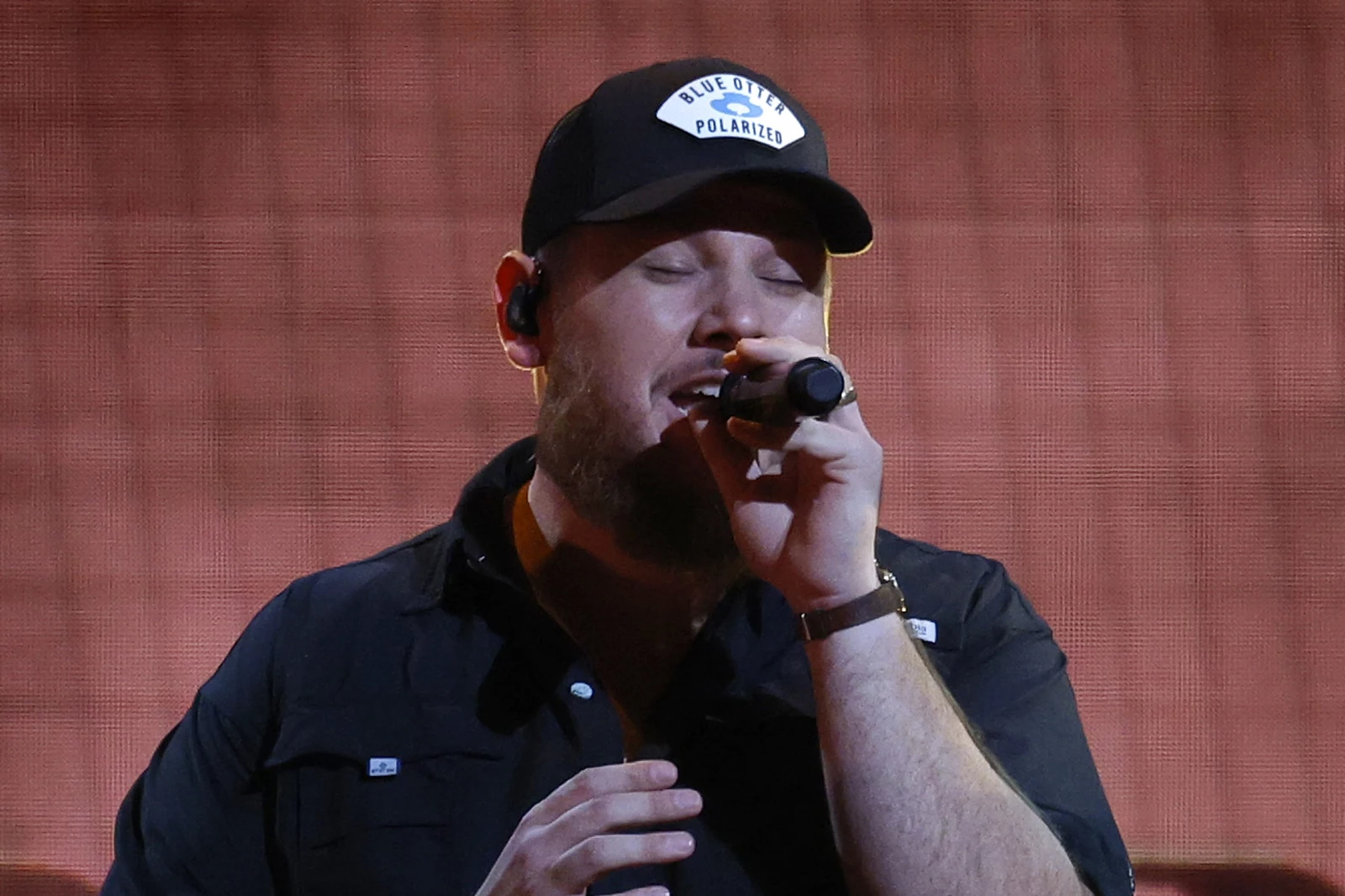 LISTEN: Luke Combs Announces Album + ‘Sleepless in a Hotel Room’