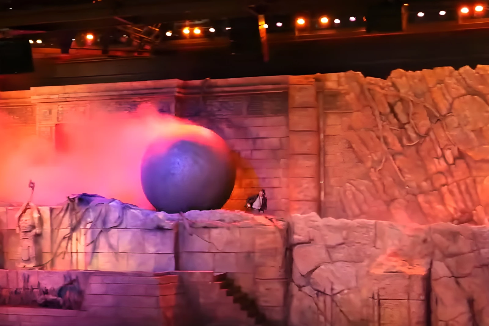 Watch a Disney World Show Go Horribly Wrong