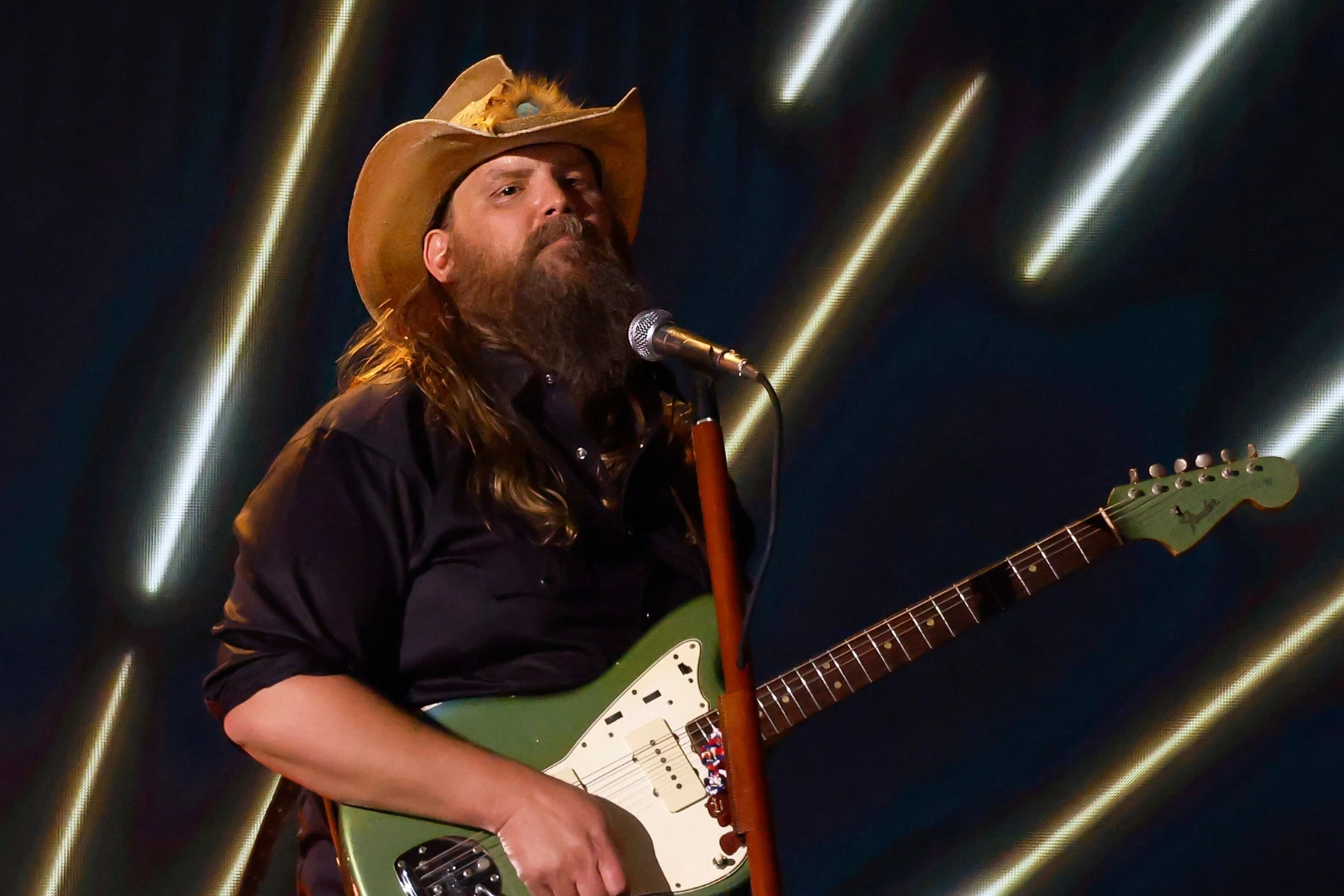 Chris Stapleton Breaks Country Music’s Winter Touring Rule